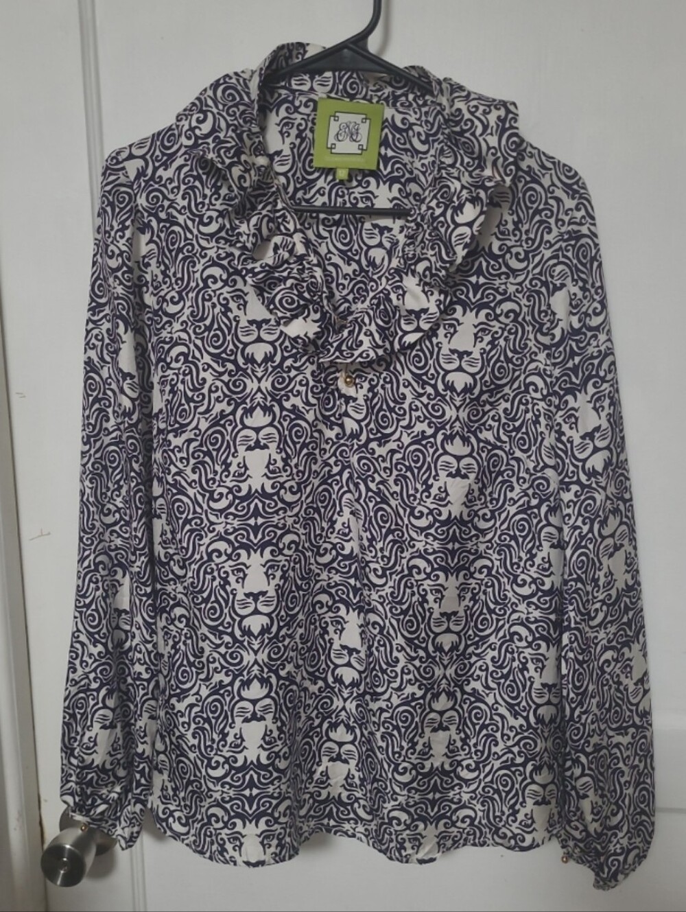 Elizabeth McKay Ruffle Navy and White Scroll Lion Print Silk Top 12 LARGE